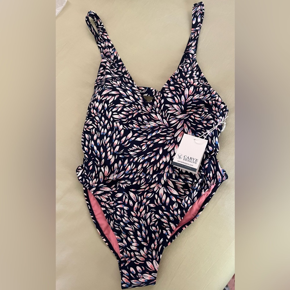 NWT Carve Designs One Piece Bathing Suit. Never worn, super cute.